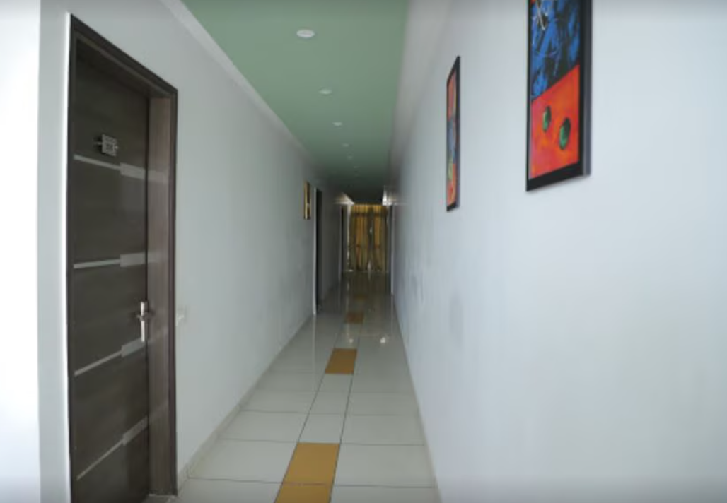 undefined Hotel Green Castle 5