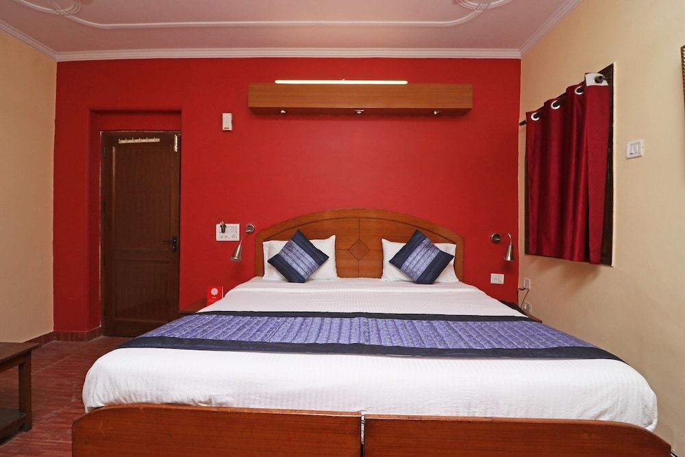 Townhouse DSR Classic Standard Double Room 16