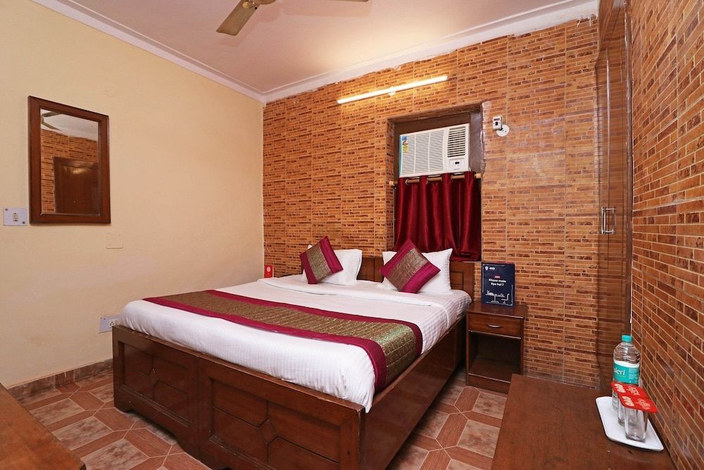 Townhouse DSR Classic Standard Double Room 5