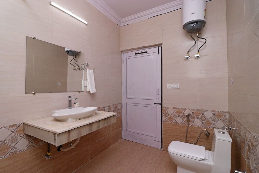 Townhouse DSR Classic Standard Double Room 19