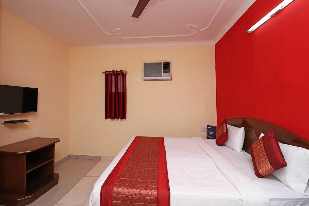 Townhouse DSR Classic Standard Double Room 4