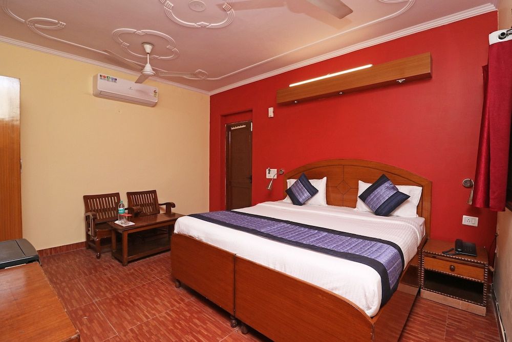 Townhouse DSR Classic Standard Double Room 7