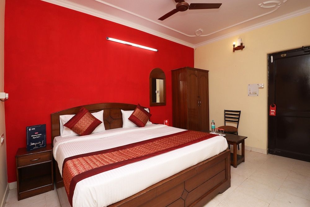 Townhouse DSR Classic Standard Double Room 8