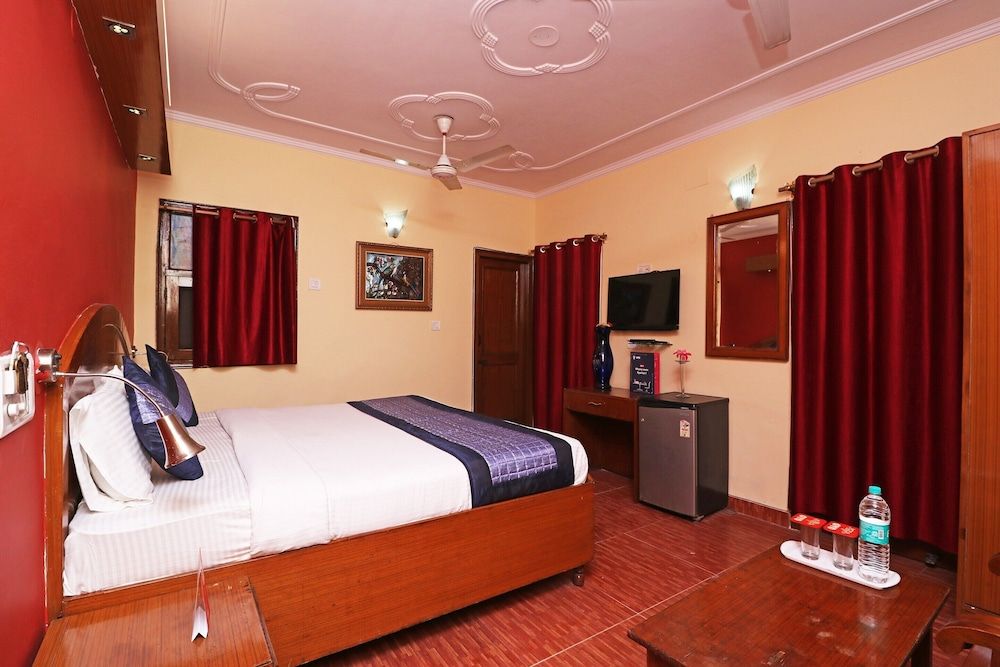 Townhouse DSR Classic Standard Double Room 15