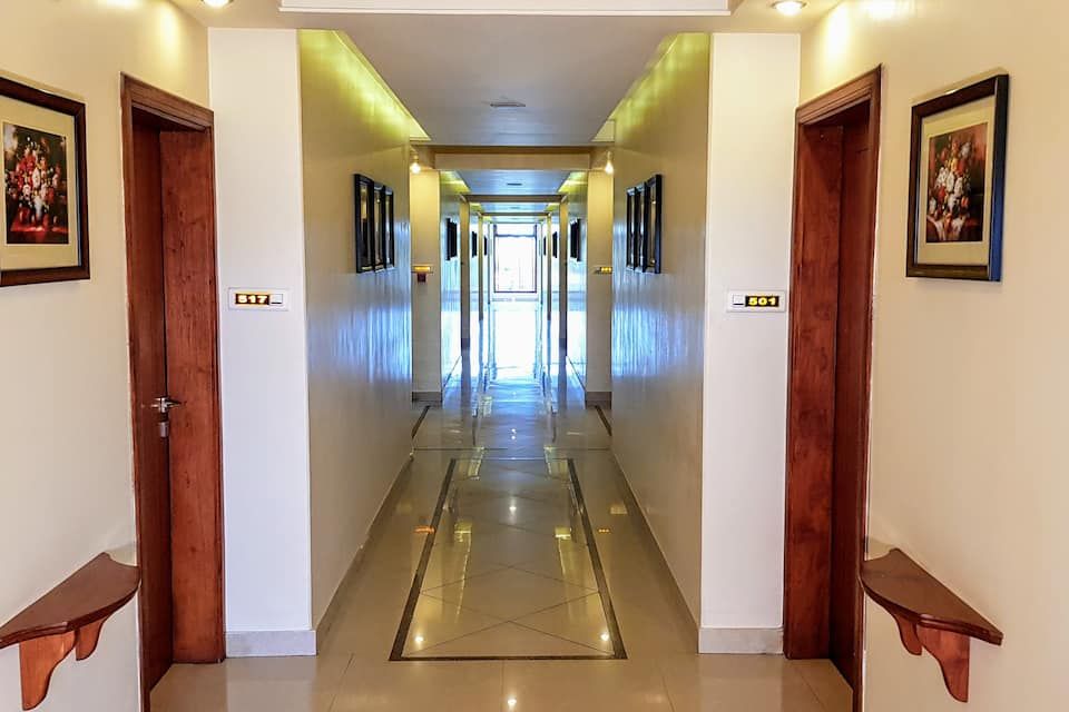 undefined Hotel Bombay Inn 4