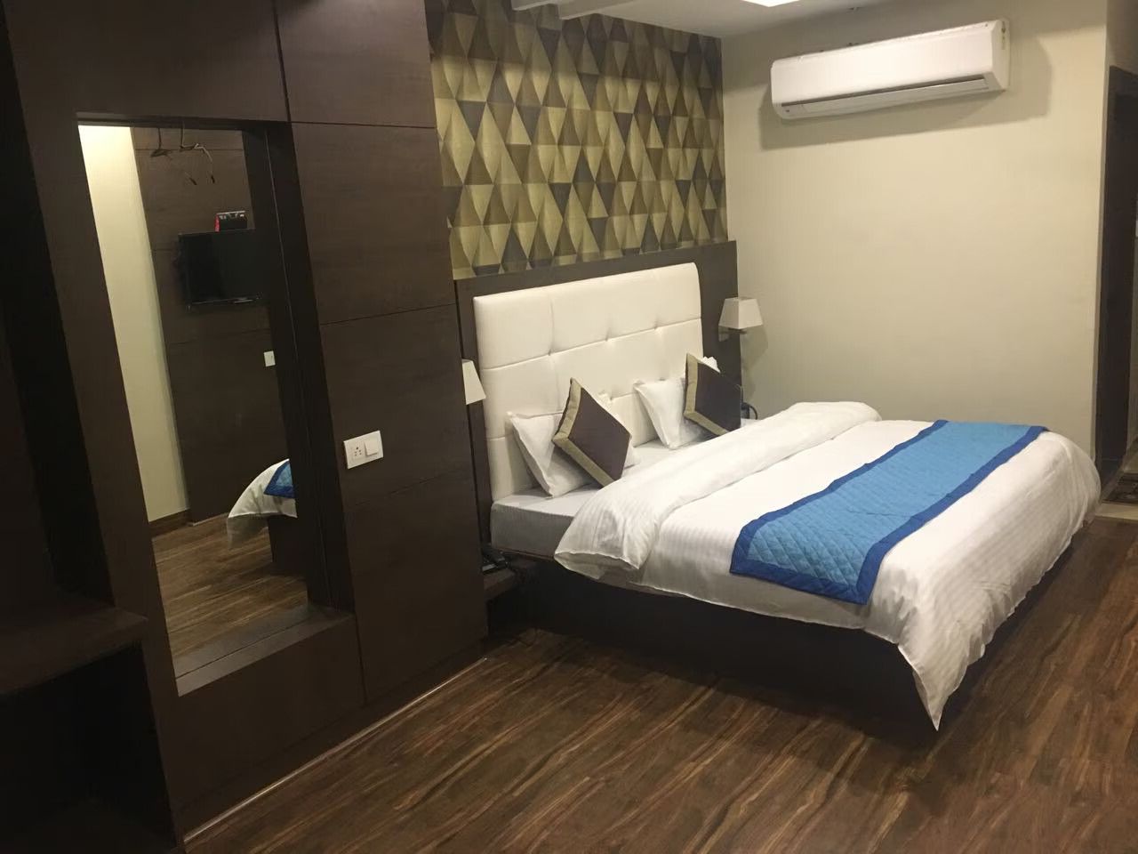 Super Deluxe Double Room