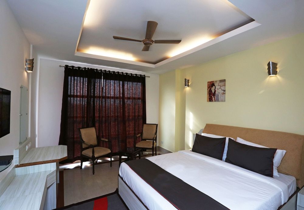 Collection O 186 Hotel Triple C Double or Twin Room 4