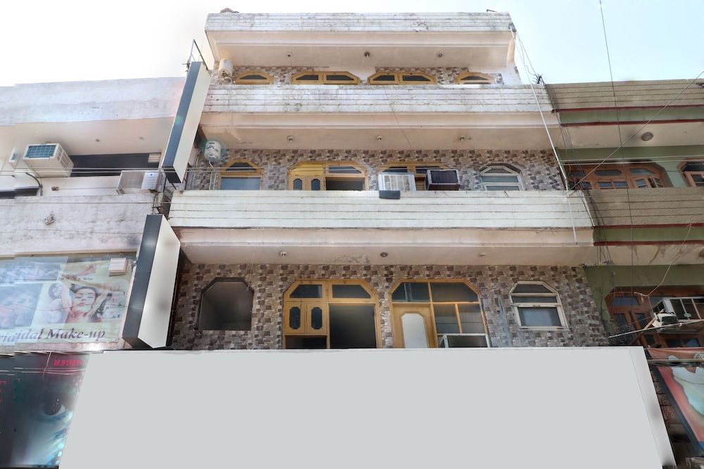 undefined OYO 28476 Jalandhar Guest House 3