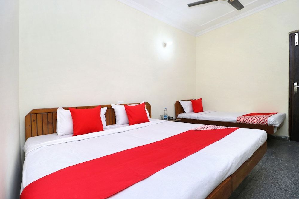 undefined OYO 29193 Amrit Guest House 7