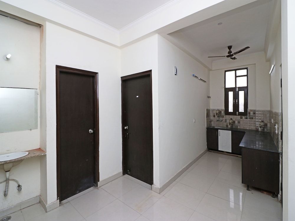 OYO 13046 The City Hospitality Double or Twin Room 12