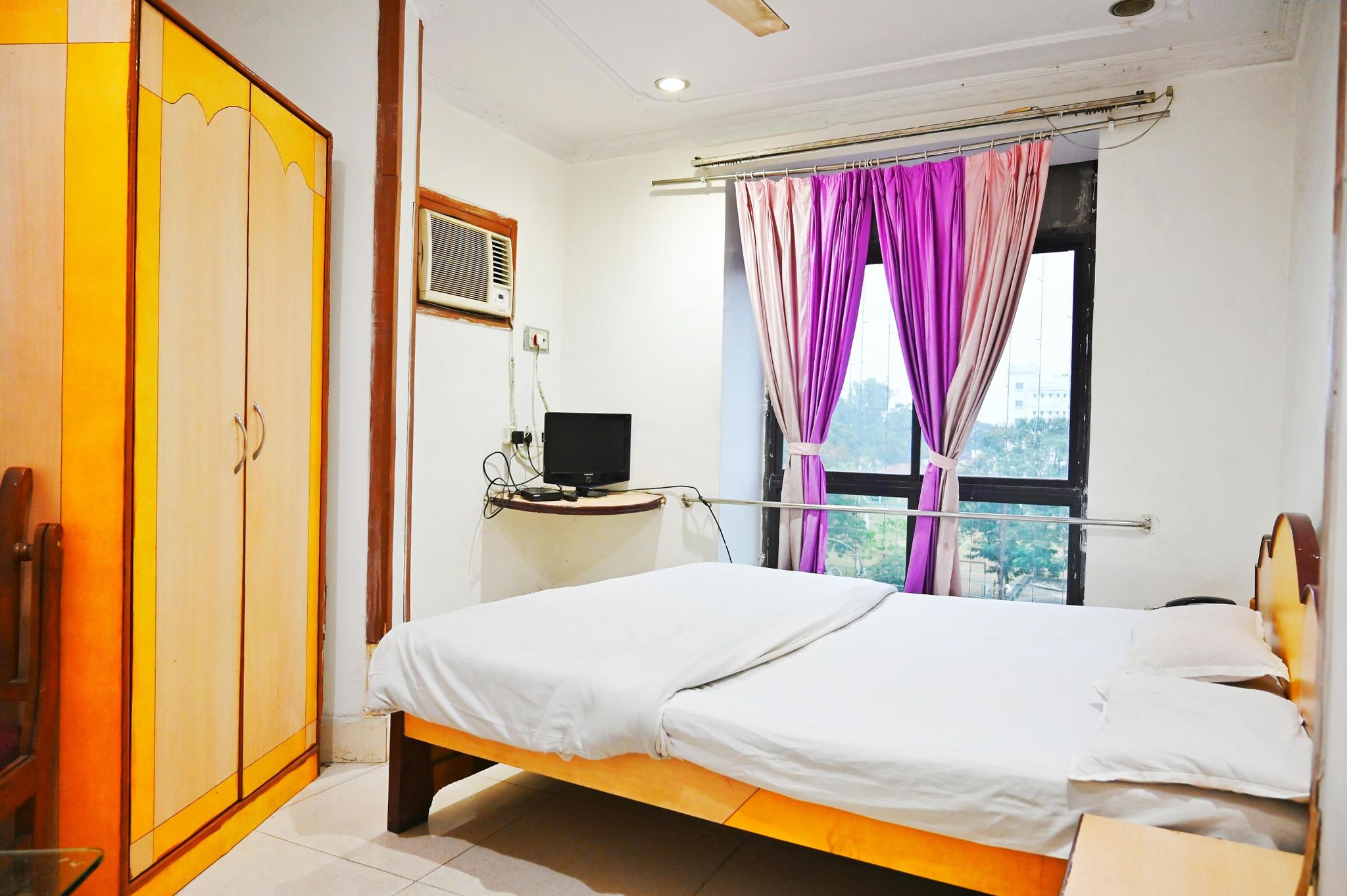 HOTEL PRIYANKA INTERNATIONAL STANDARD ROOM 12