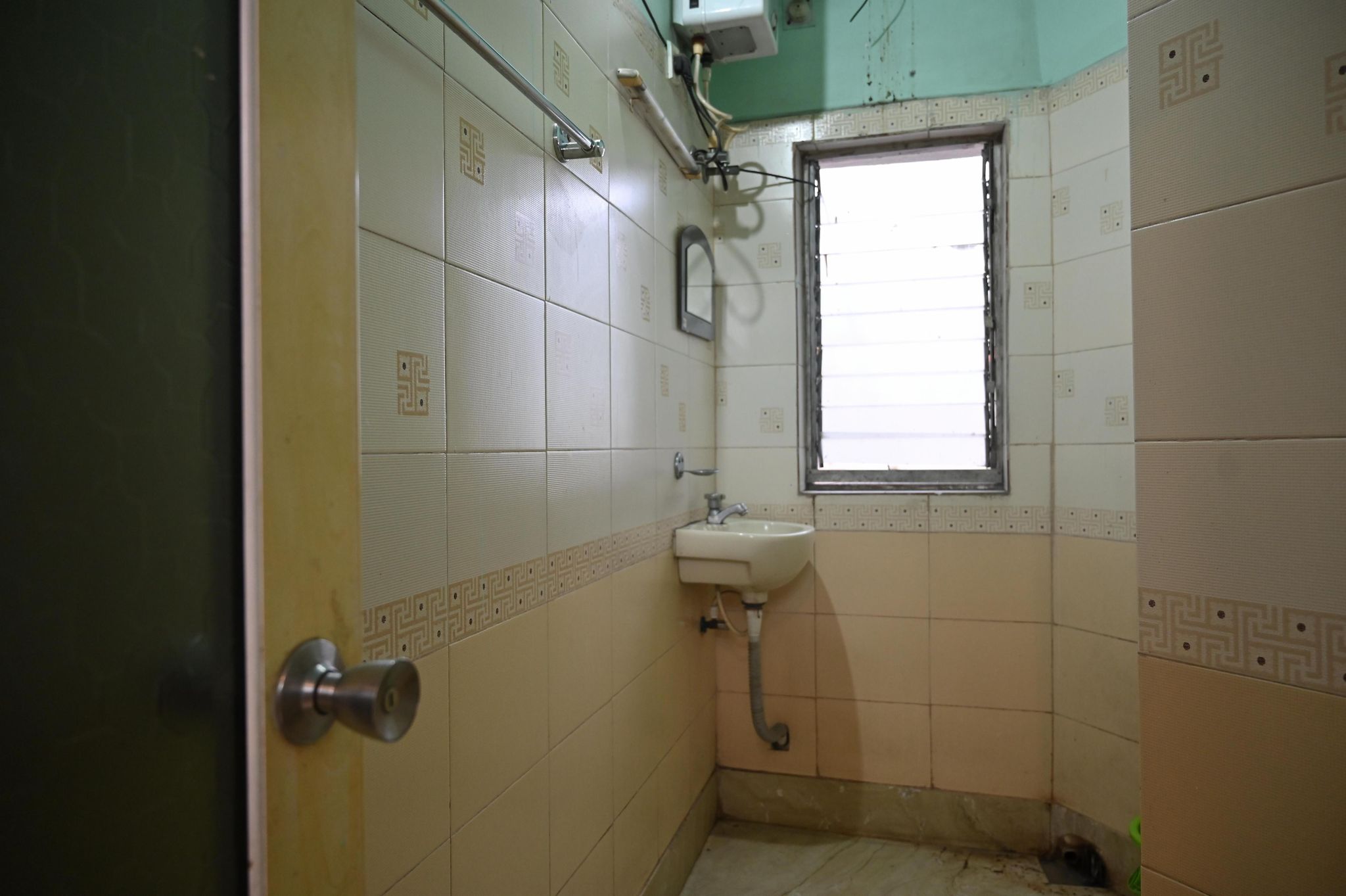 HOTEL PRIYANKA INTERNATIONAL STANDARD ROOM 15