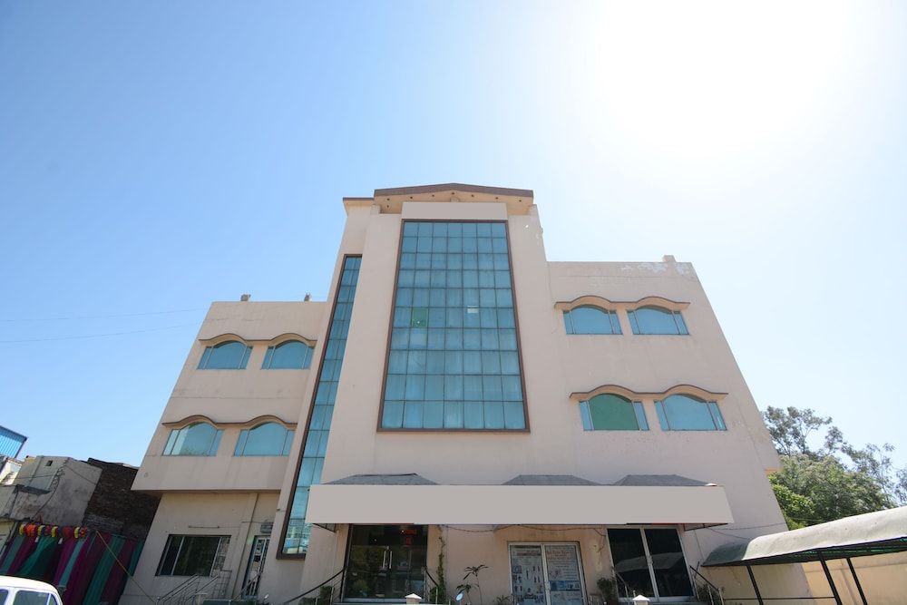 undefined OYO 36280 Vijay Resorts 2