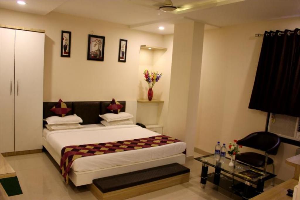 Family Suite AC Room