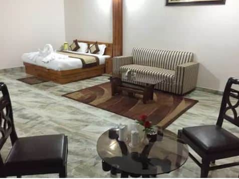 Hotel Royal Plaza Suite Room