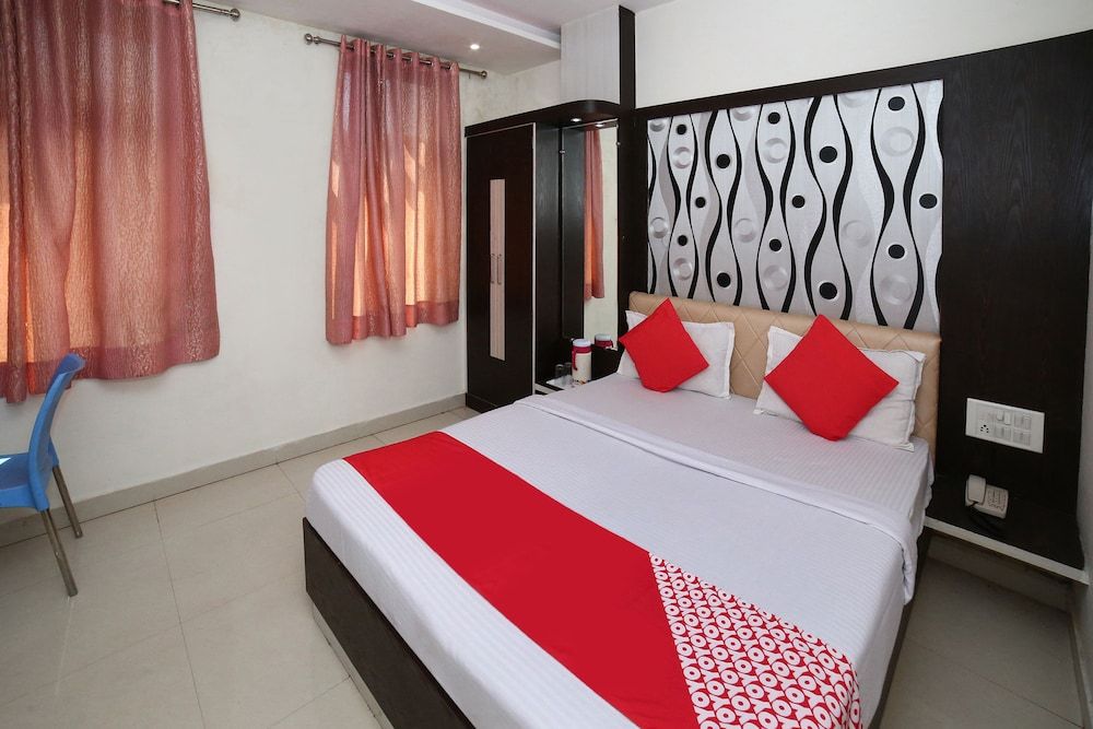 OYO 19387 Siddharth Guest House Double or Twin Room 6