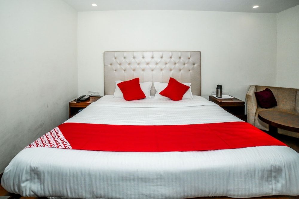 OYO 3823 Marigold Club Double or Twin Room 5