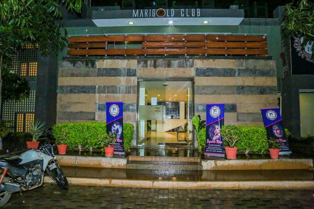 undefined OYO 3823 Marigold Club