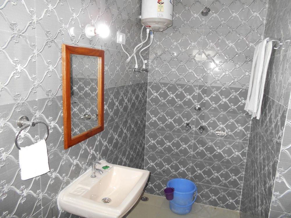 Hotel Mandawa Palace Standard Double or Twin Room, Multiple Beds 9