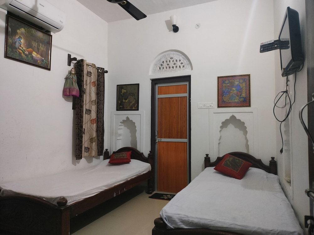 Hotel Mandawa Palace Standard Double or Twin Room, Multiple Beds 3