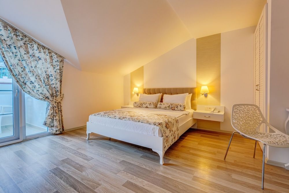 Monta Verde Hotel and Villas - Boutique Class Deluxe Room 2