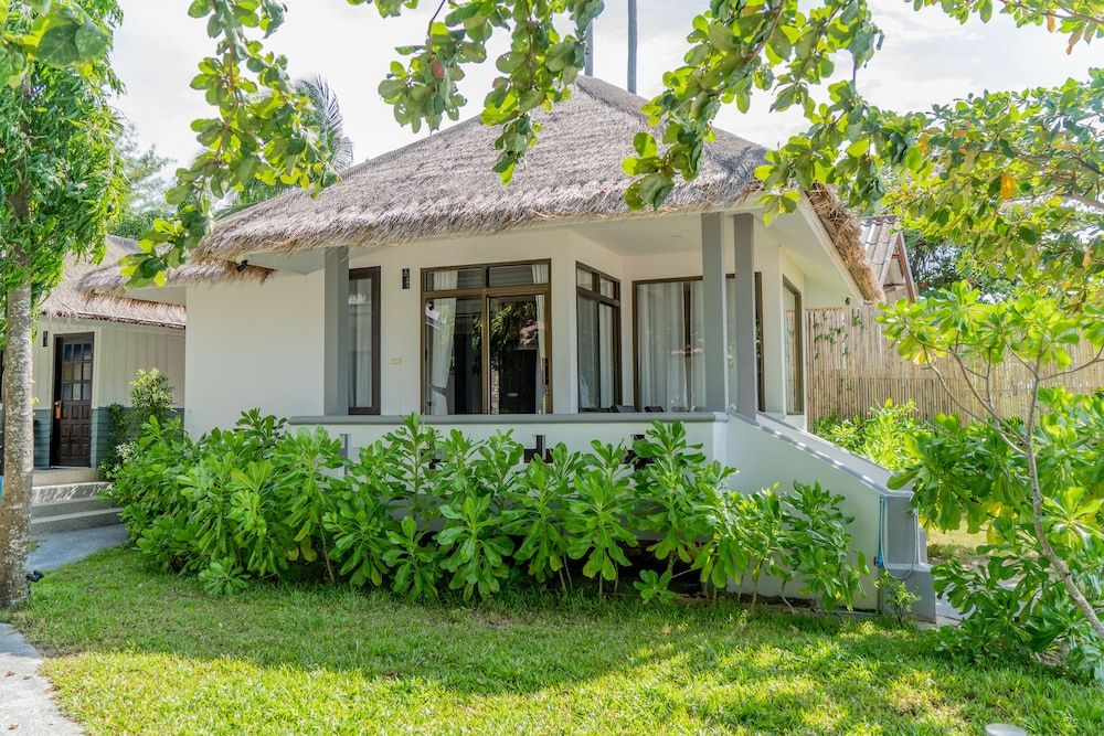 undefined Adarin Beach Resort 2