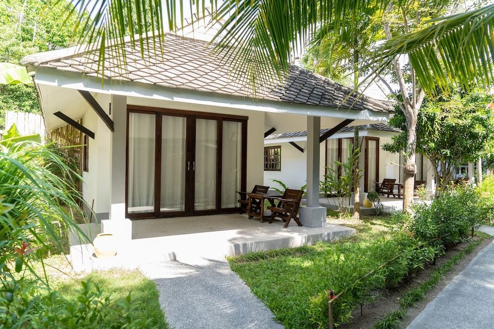 undefined Adarin Beach Resort 4