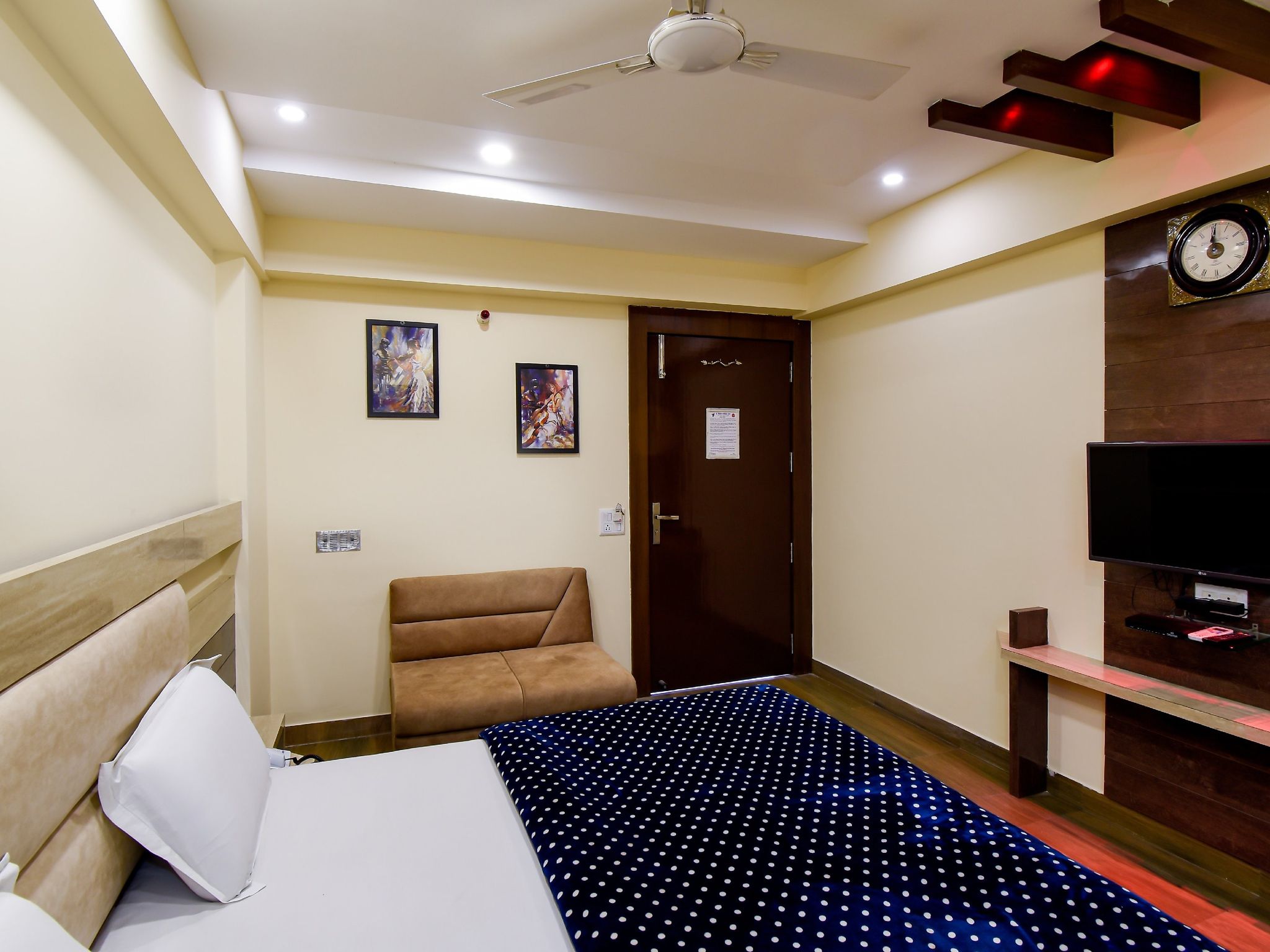 HOTEL SVC INN LUXURY CLASS 30