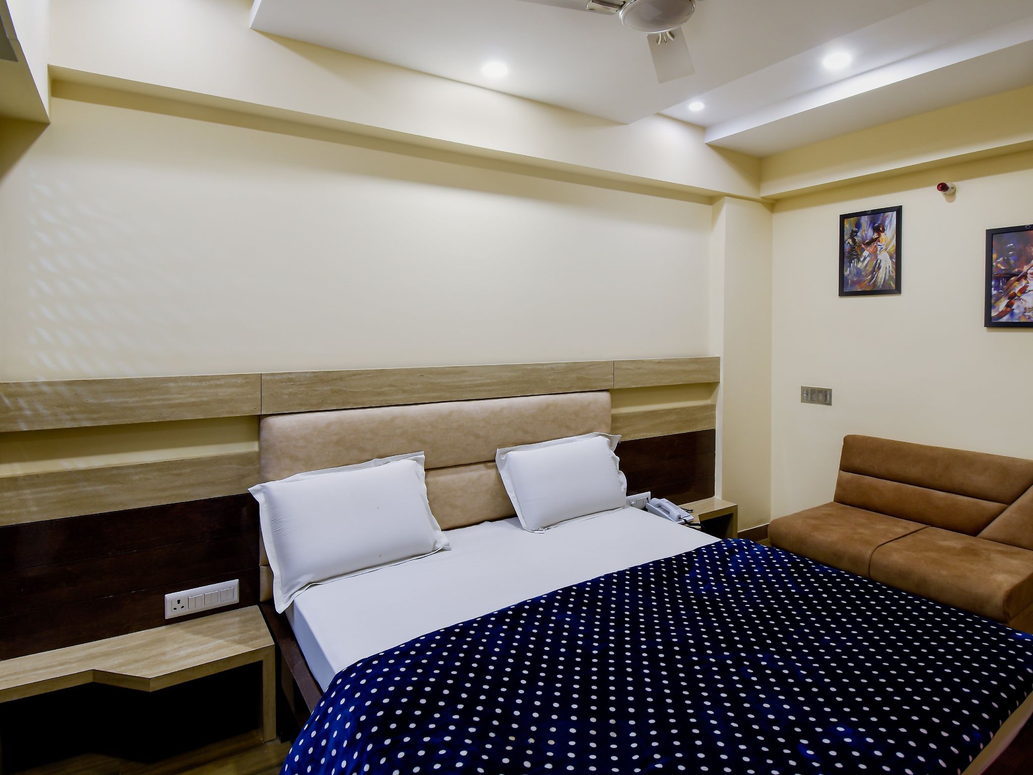 HOTEL SVC INN LUXURY CLASS 11