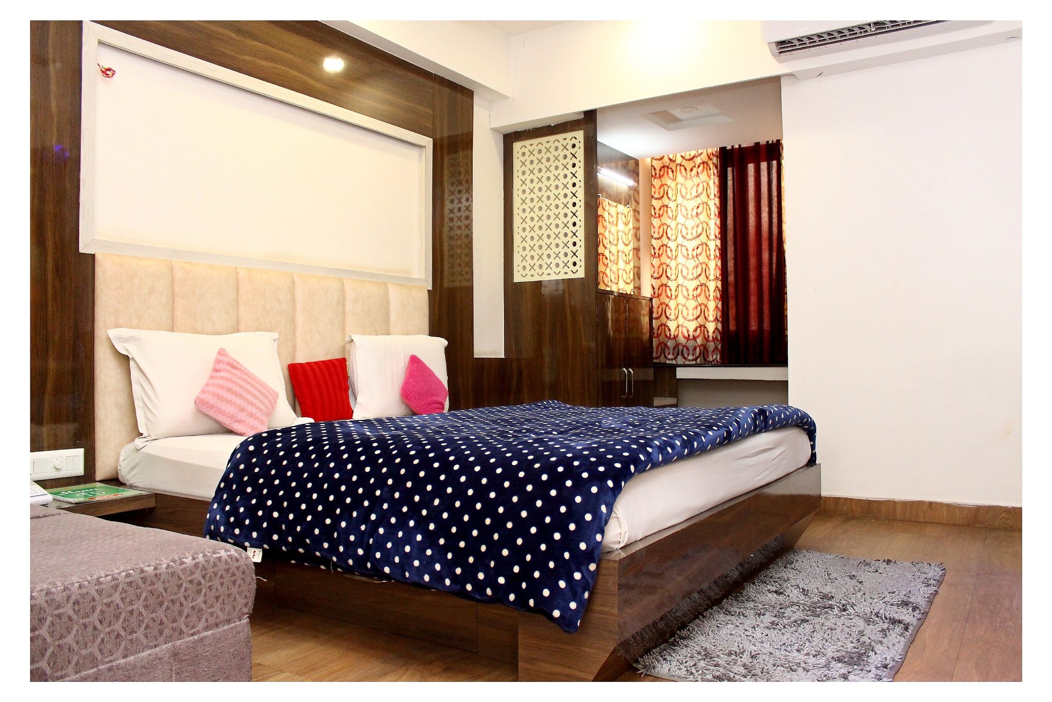 HOTEL SVC INN LUXURY CLASS 17