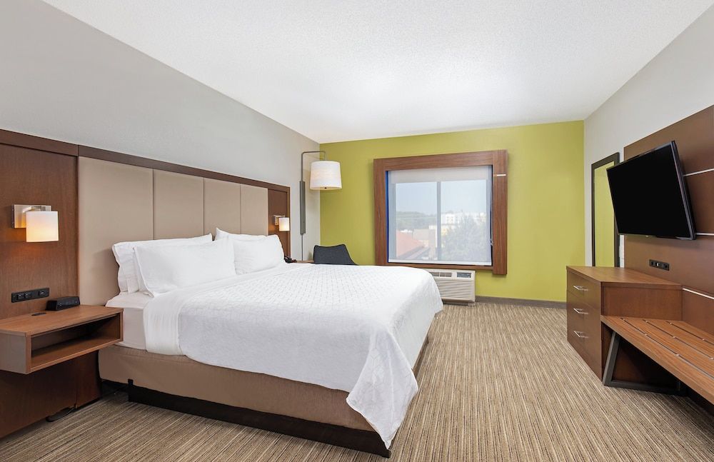 Standard Room, 1 King Bed
