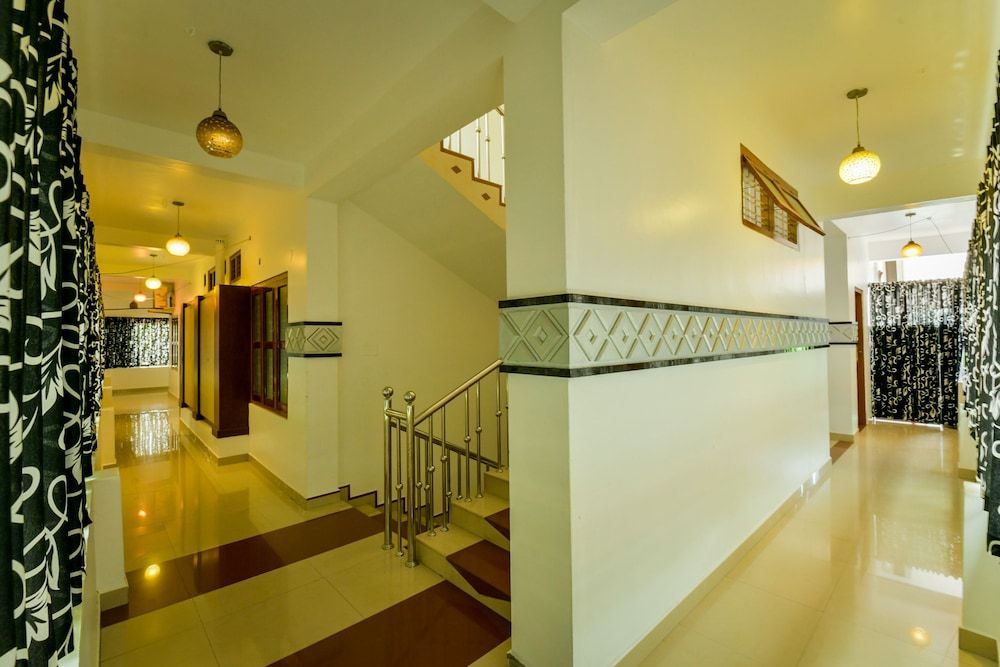 undefined OYO 19587 Chembil Residency 4