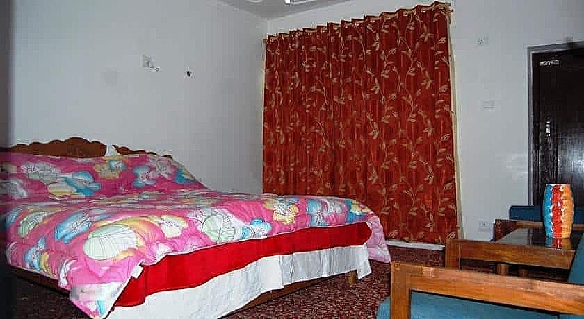 undefined Hotel Purple Amethyst 8