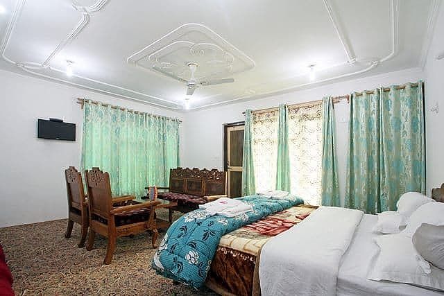 undefined Hotel Purple Amethyst 7