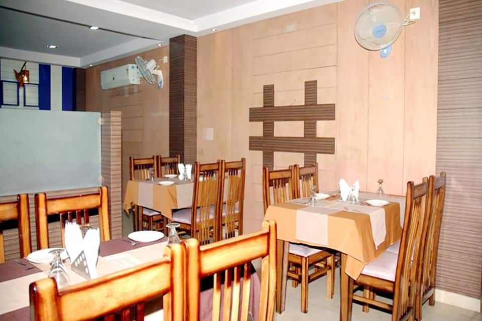 Food & Dining