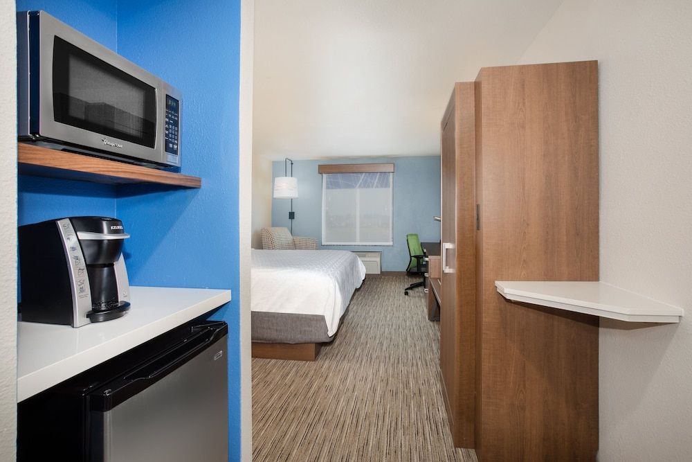 Standard Room, 1 King Bed