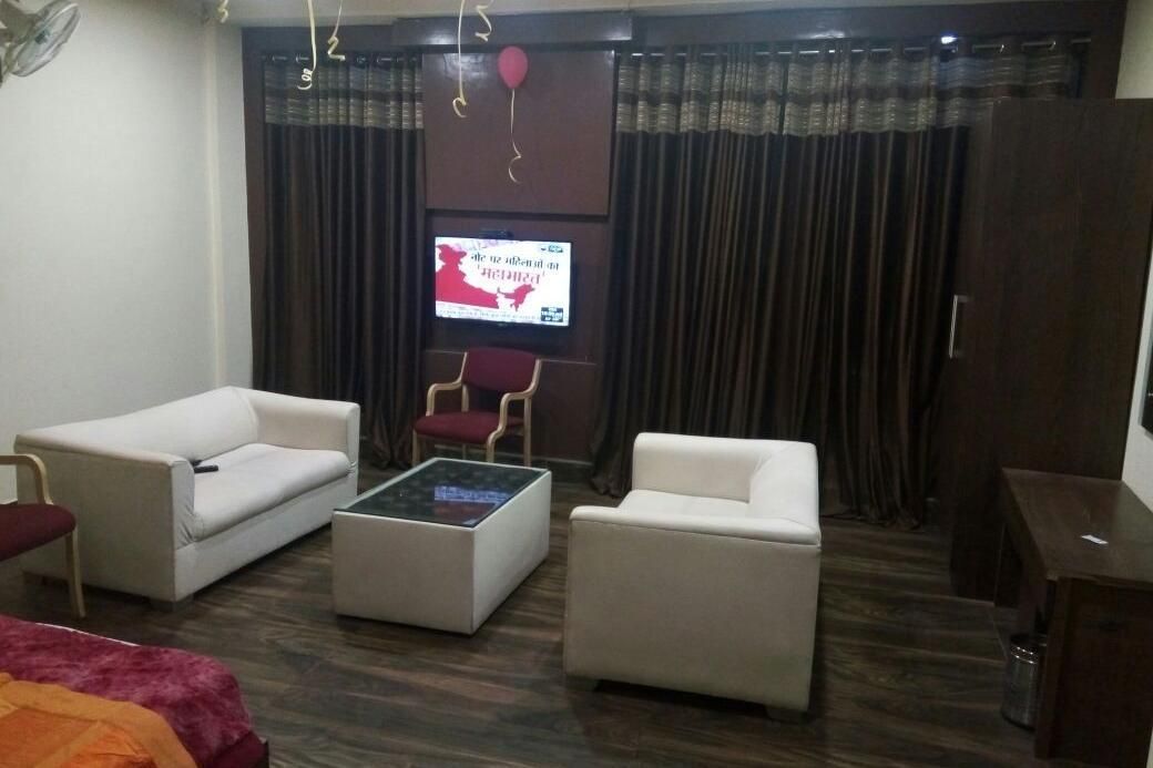 undefined  Hotel Golden Sand 8