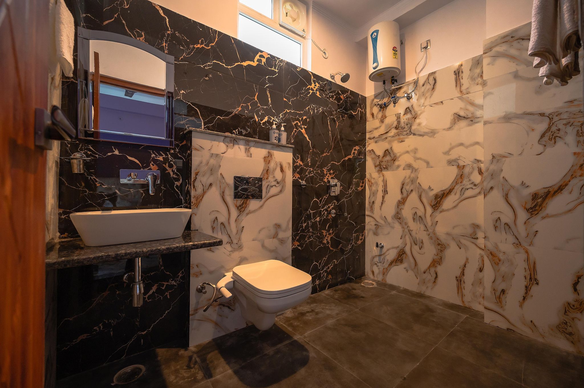 Deluxe Room with Mountain View