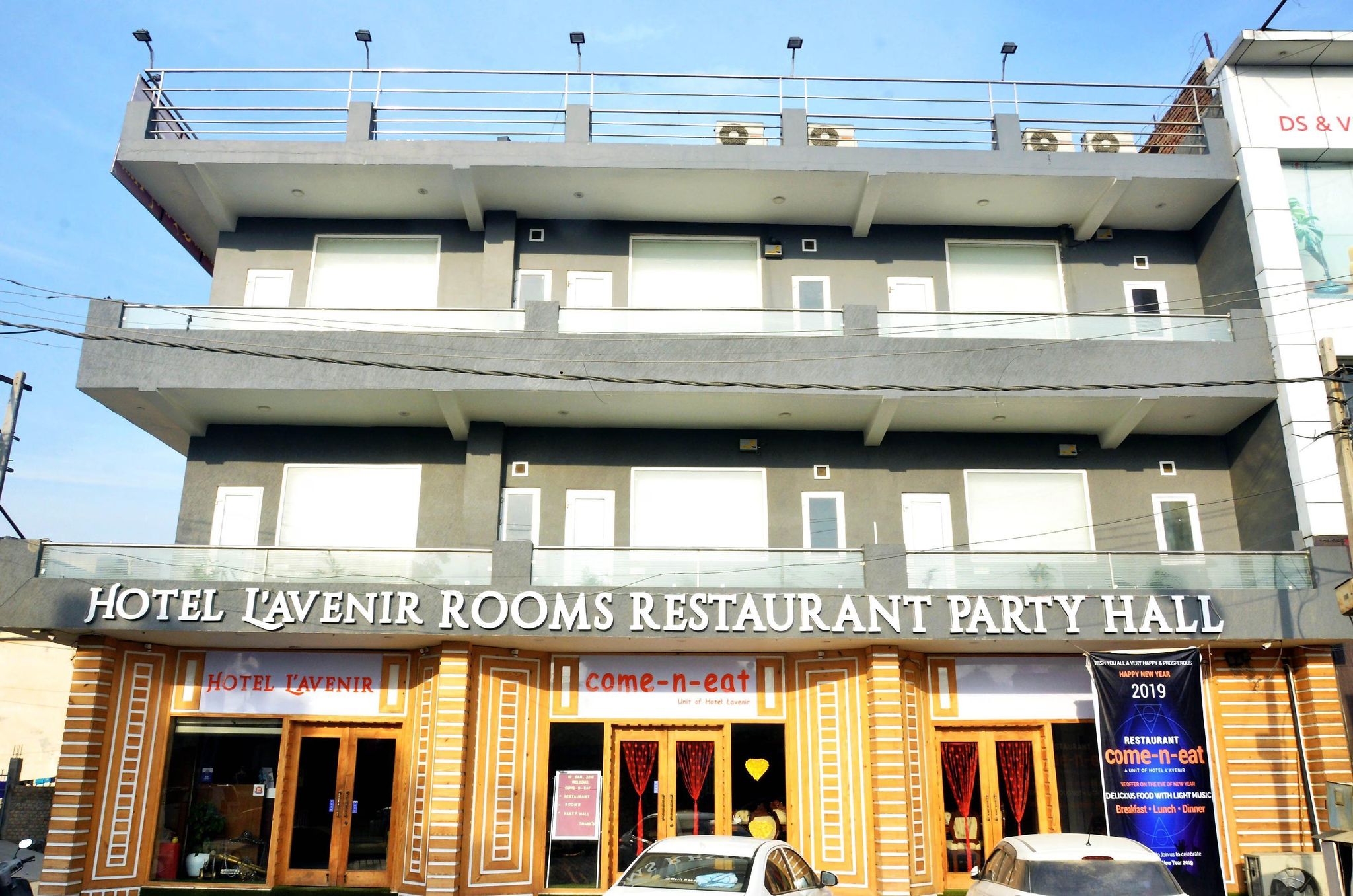 undefined Hotel L'avenir