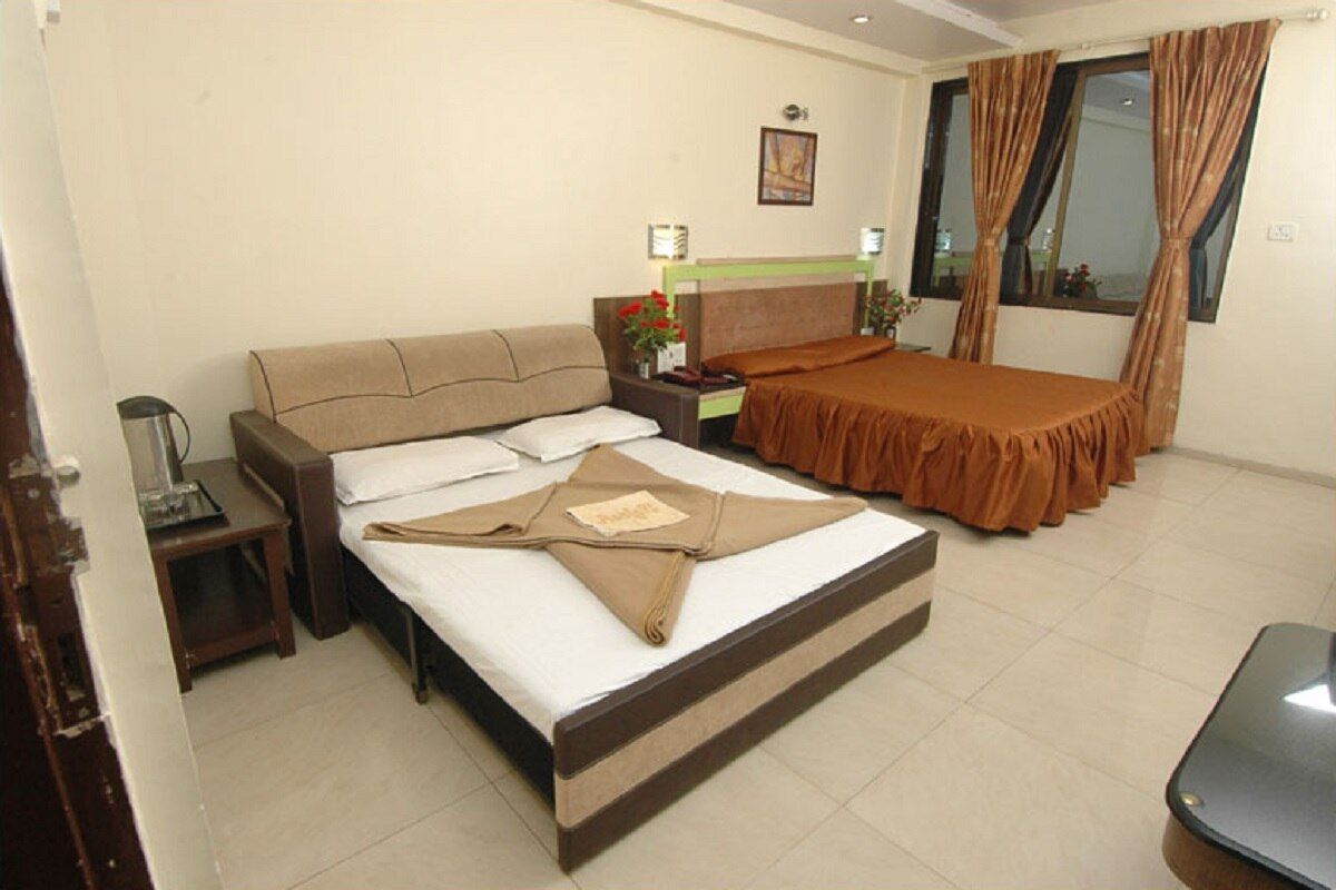 undefined Hotel Rajesh 5