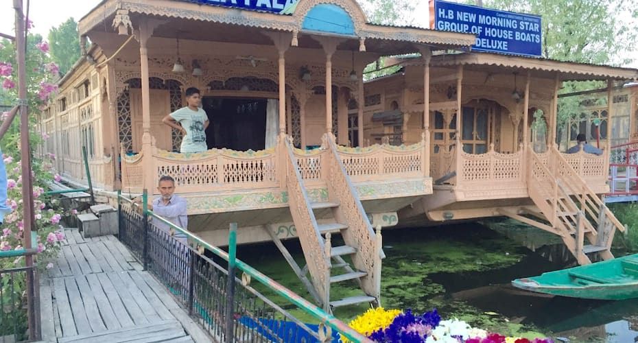 undefined New Sea Palace Houseboat 8