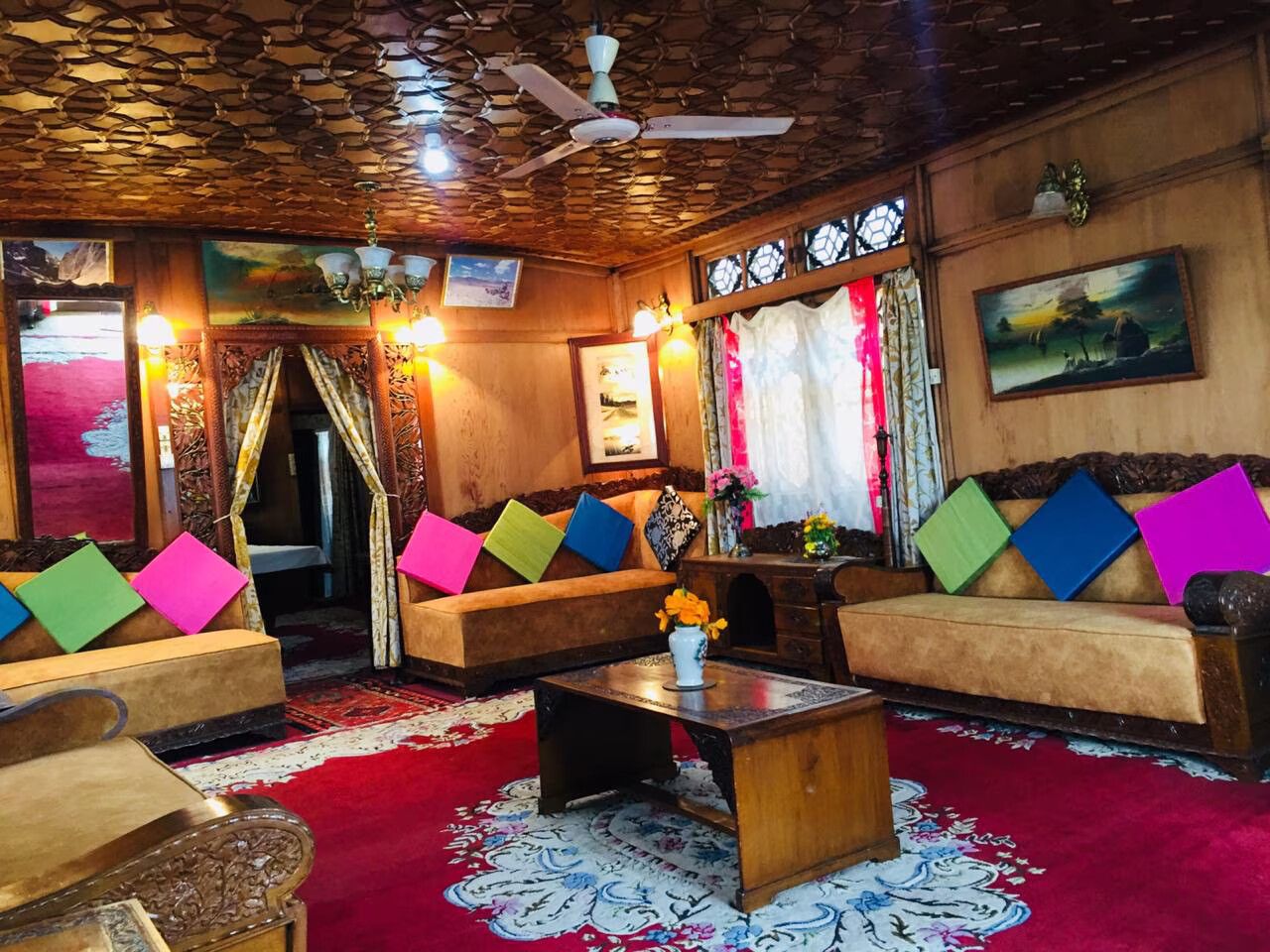 undefined New Sea Palace Houseboat 2