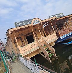 undefined New Sea Palace Houseboat 6