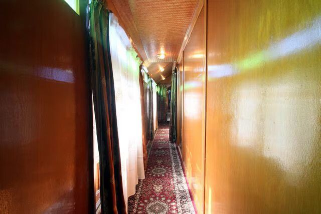 undefined New Sea Palace Houseboat 3