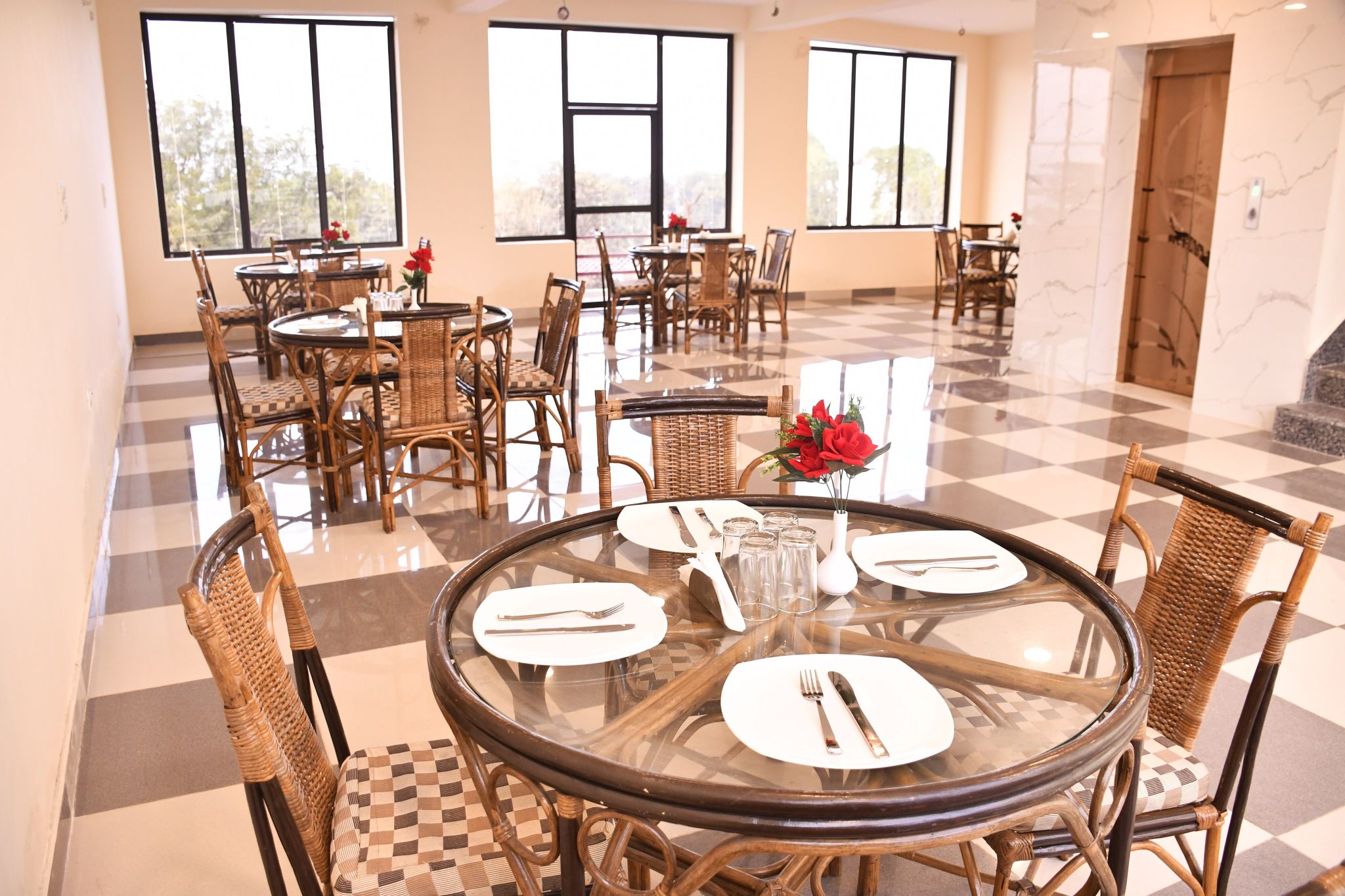 Food & Dining