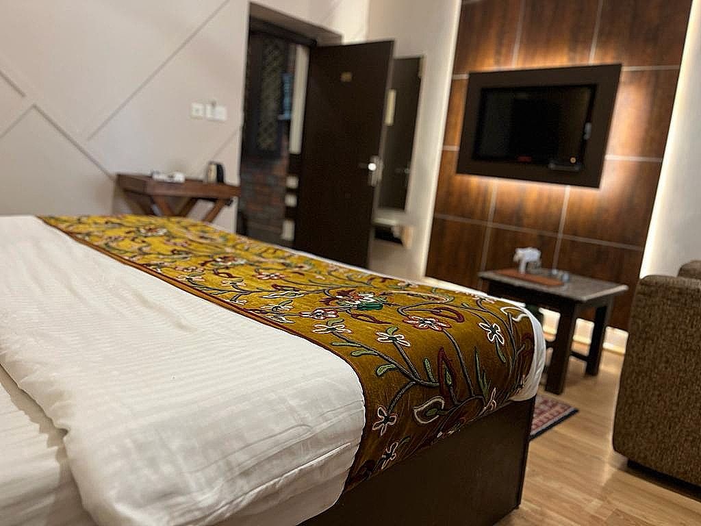 Lee Heritage (Central Heating & Air-conditioning) Deluxe Room Free WiFi 26