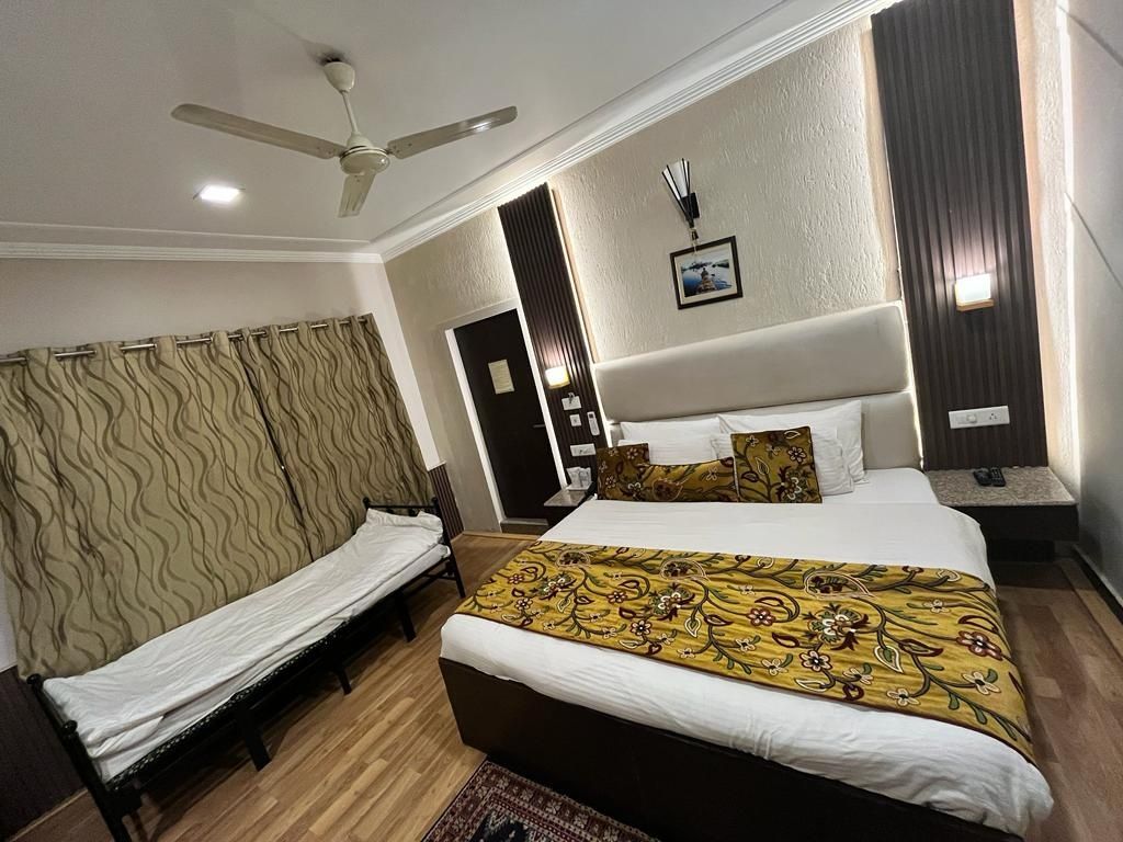 Lee Heritage (Central Heating & Air-conditioning) Deluxe Room Free WiFi 2