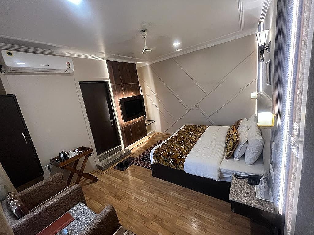 Lee Heritage (Central Heating & Air-conditioning) Deluxe Room Free WiFi 7