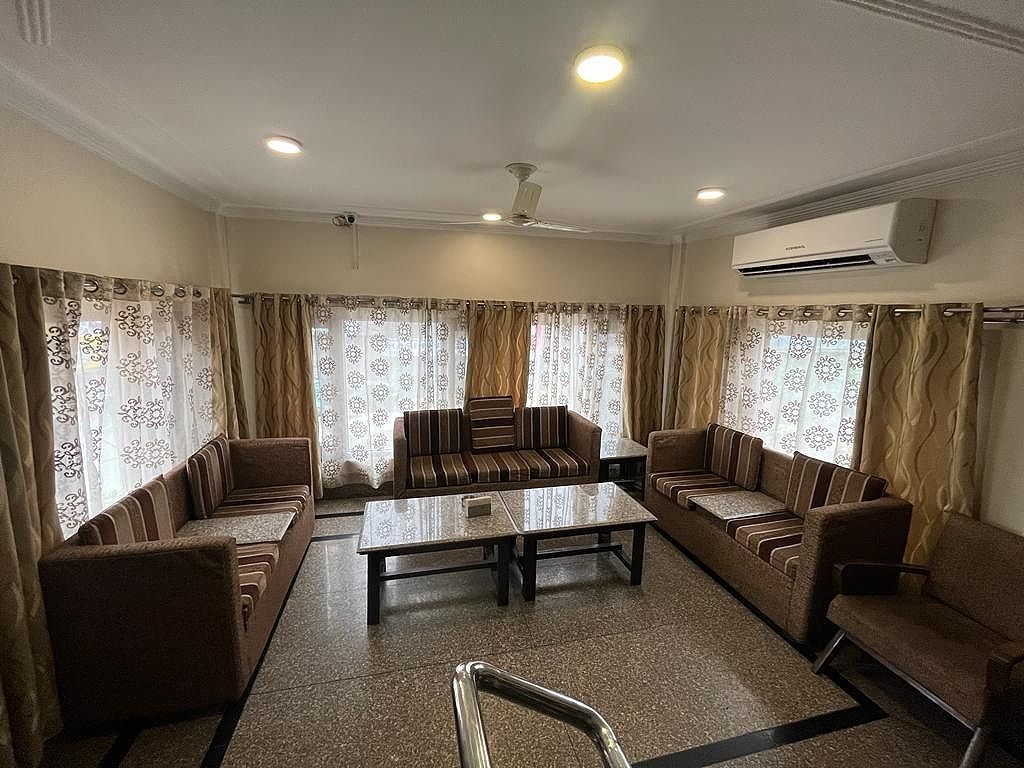 Lee Heritage (Central Heating & Air-conditioning) Deluxe Room Free WiFi 23