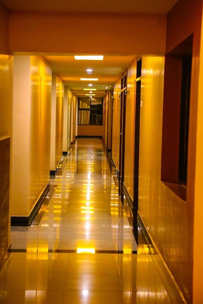 undefined Iroomz Hotel Pawan 4